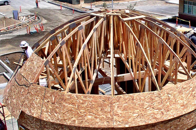 Custom curved roof trusses